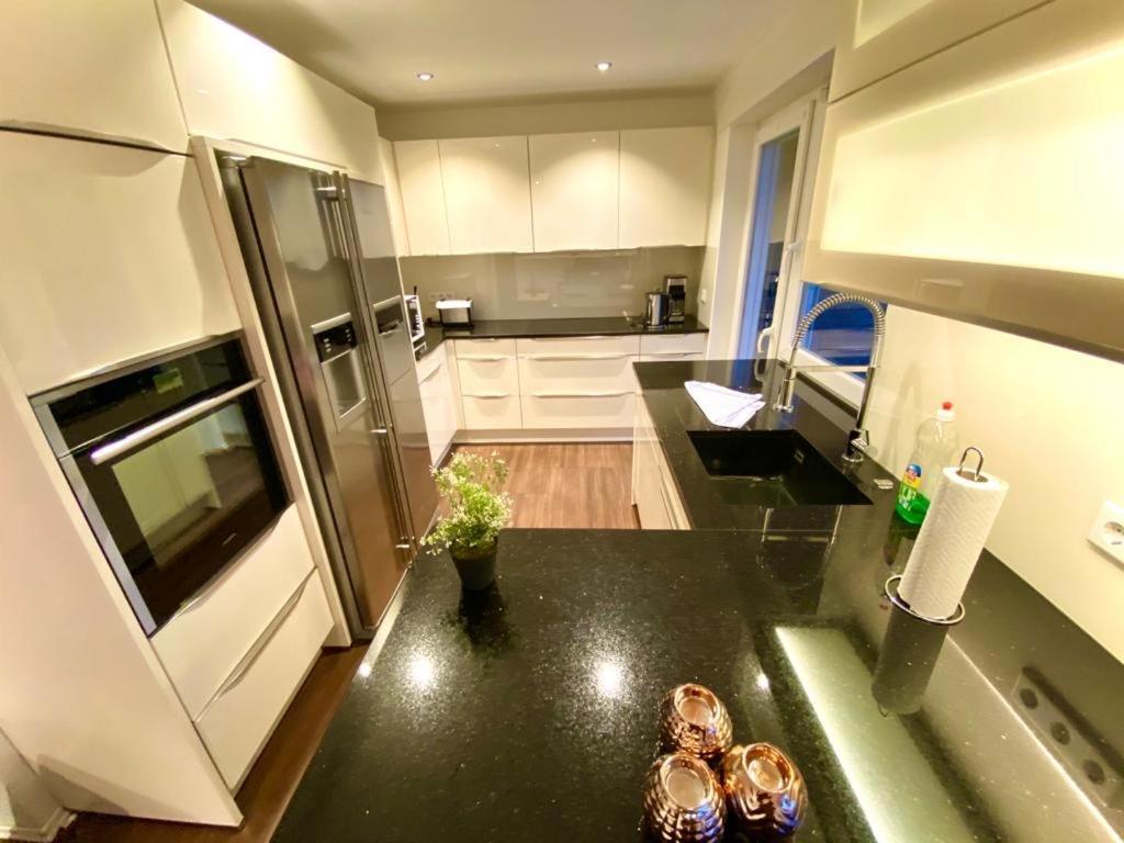 Beautiful Suites In The Center Of Gütersloh Buitenkant foto